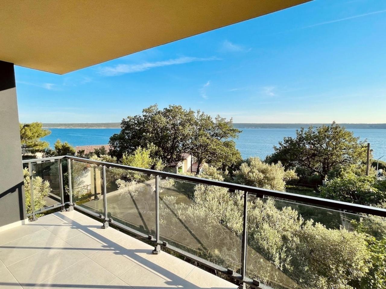 Ferienwohnung Mit Beheiztem Pool, 60 M Vom Strand Maslenica Exteriör bild