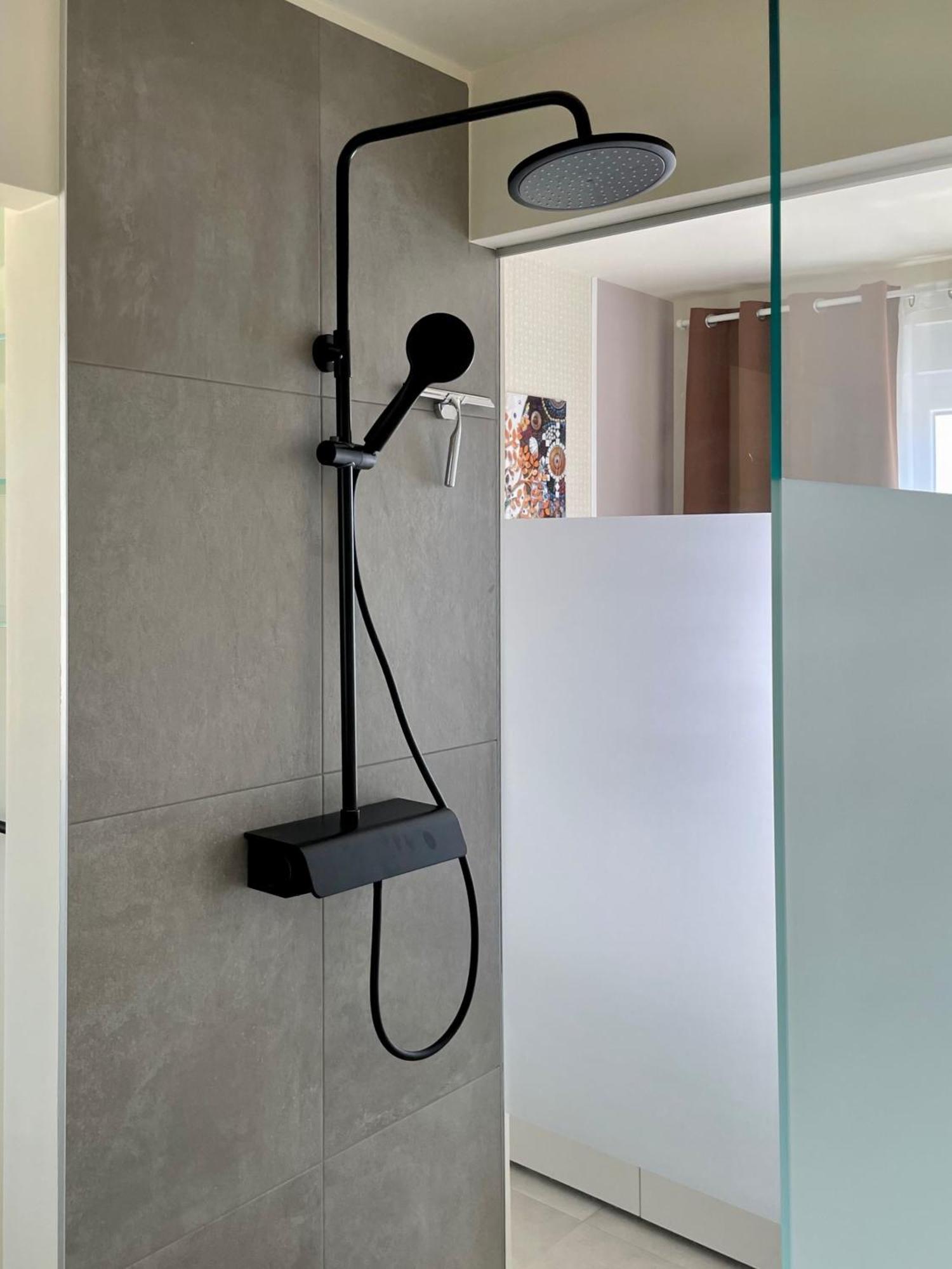Ferienwohnung Mit Beheiztem Pool, 60 M Vom Strand Maslenica Exteriör bild