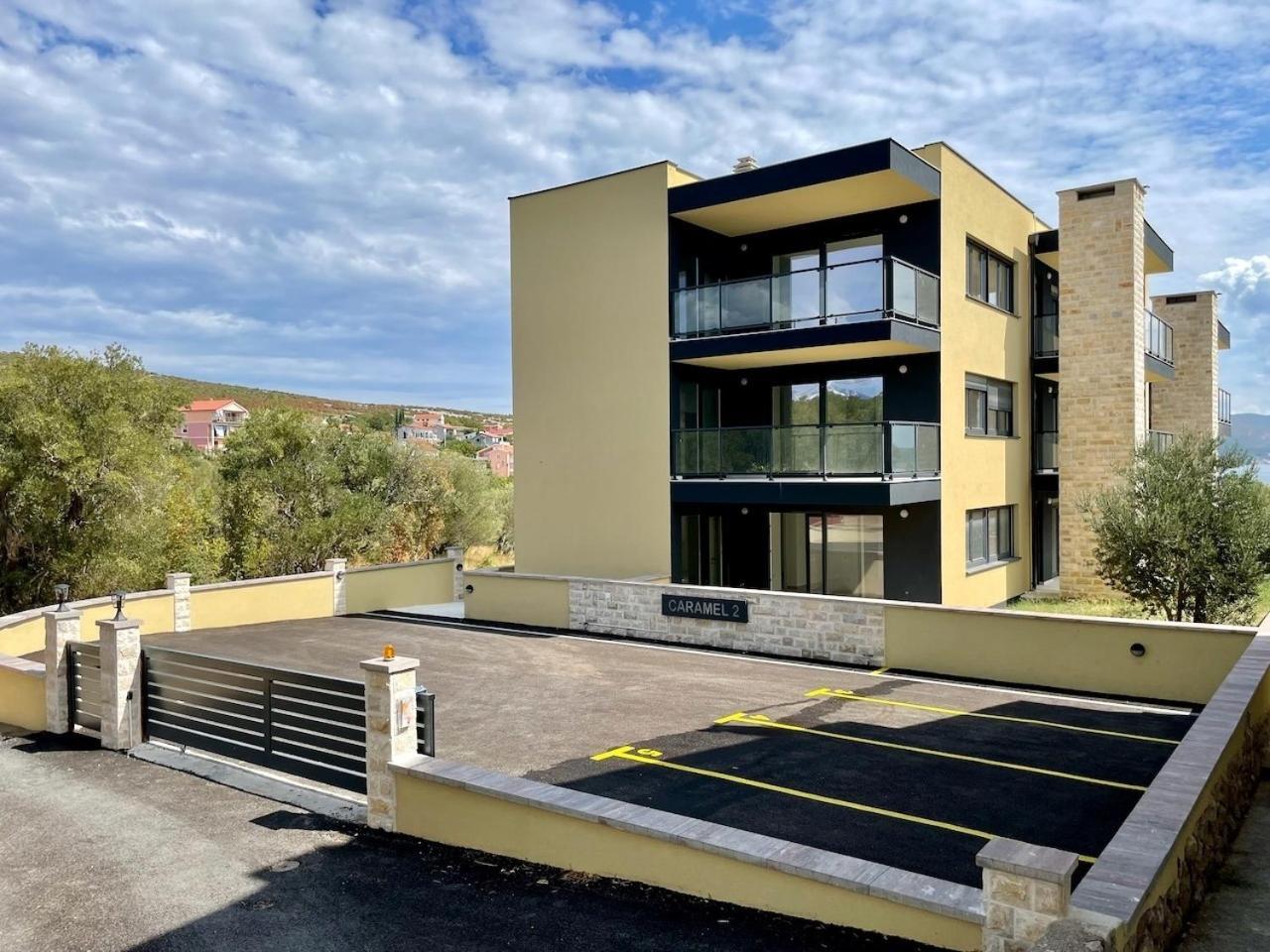 Ferienwohnung Mit Beheiztem Pool, 60 M Vom Strand Maslenica Exteriör bild