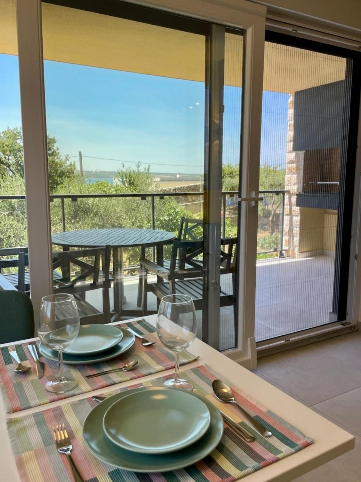 Ferienwohnung Mit Beheiztem Pool, 60 M Vom Strand Maslenica Exteriör bild